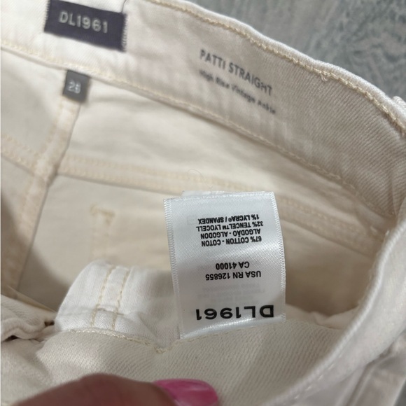 DL1961 Patti Straight High Rise 27" Jeans Size 26 - Picture 7 of 11